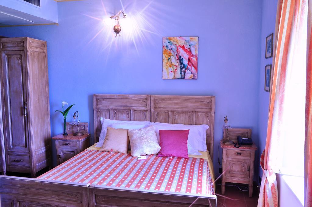 La Foresteria Del Castello - Wellness Hotel In Dimora Storica Castell'Alfero Room photo